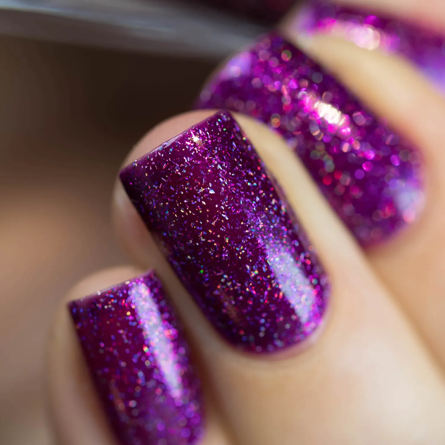 ILNP Zoe nagellack holografisk hallonlila