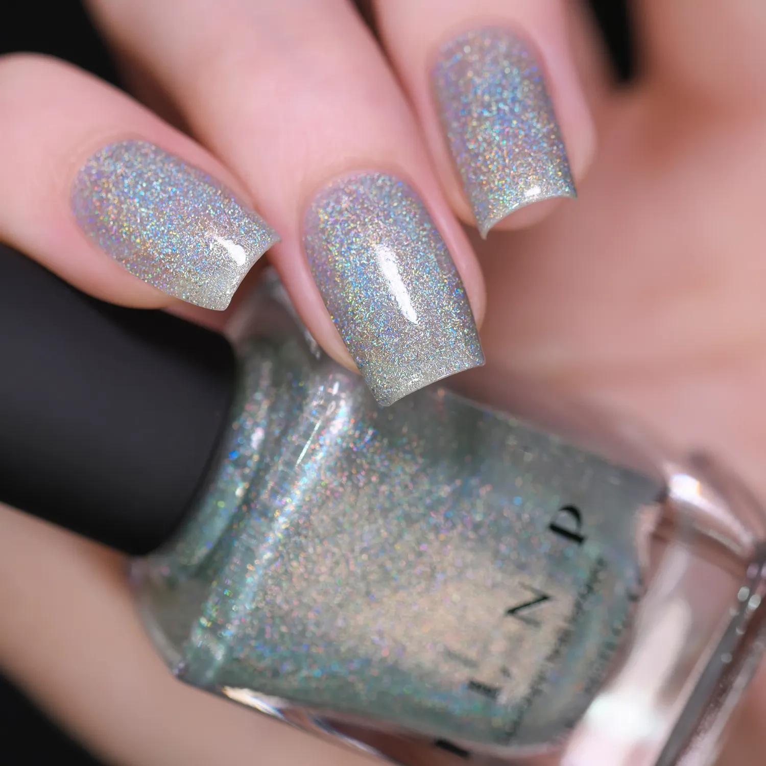 ILNP Ever After Sage nagellack holografisk grön