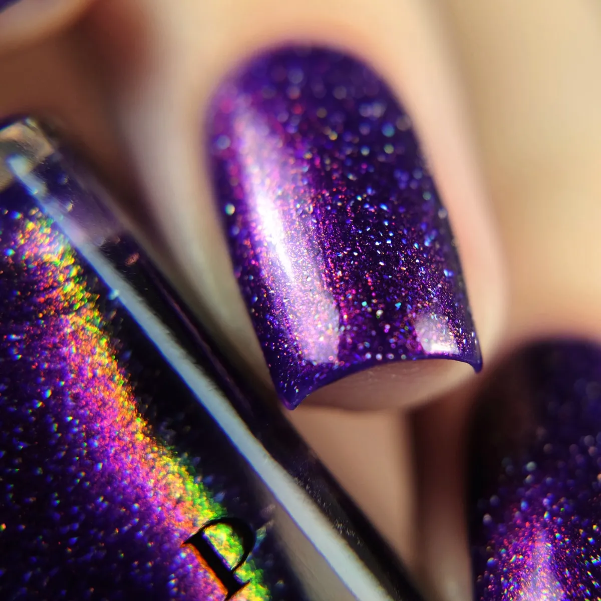 ILNP High Voltage nagellack lila holo