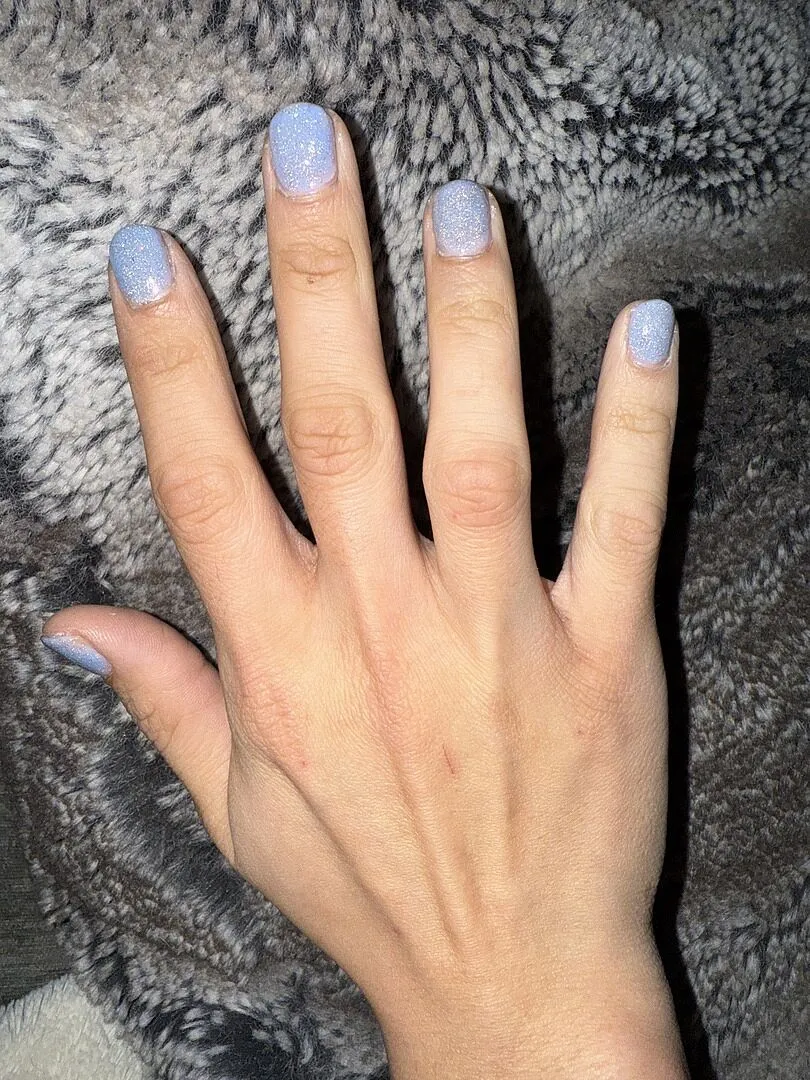 Cirque Colors Morningtide nagellack ljusblå sheer