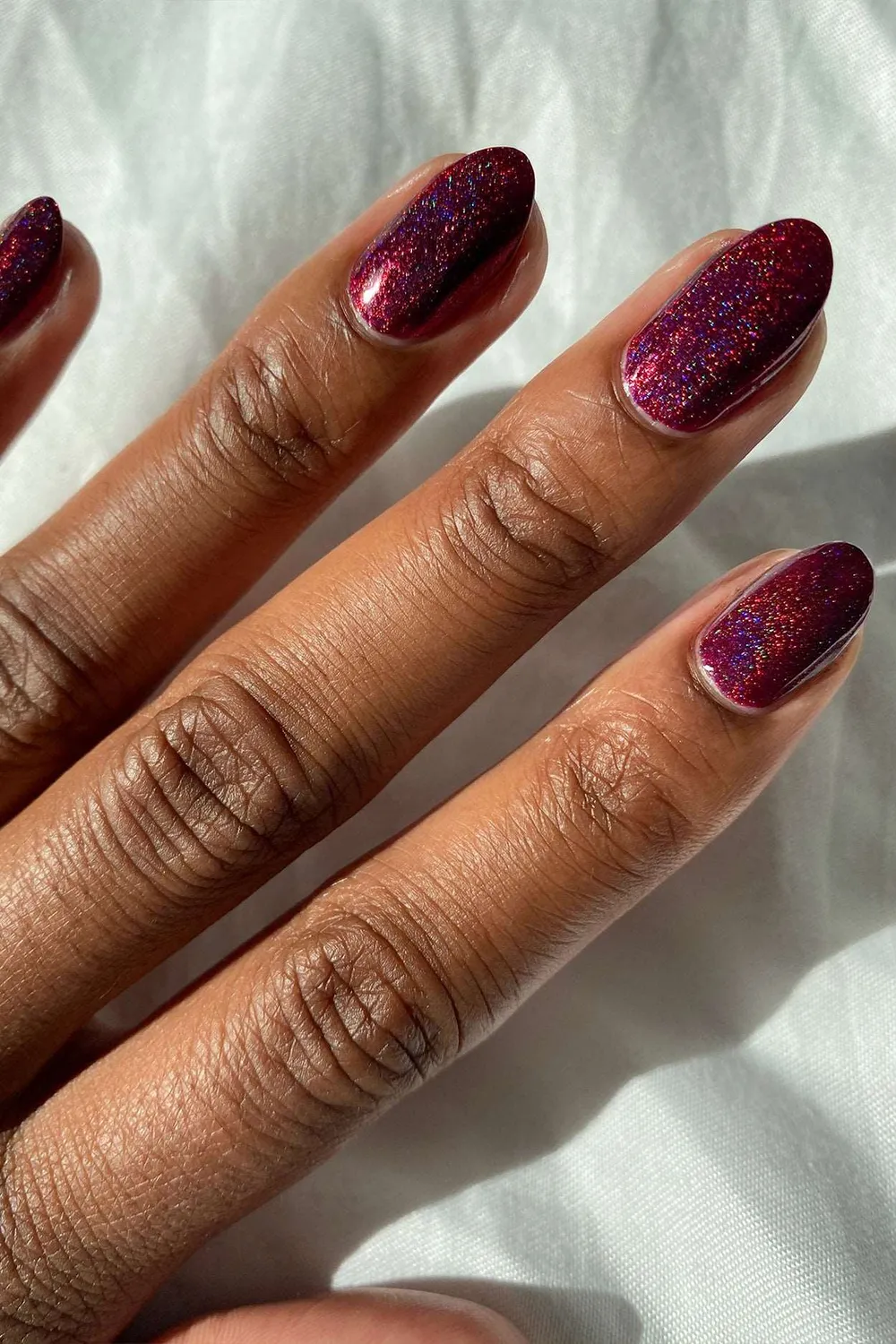 Cirque Colors Ambrosia nagellack holografisk röd