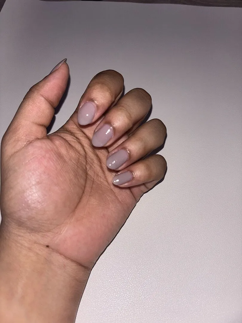 Cirque Colors Dove Jelly nagellack grå sheer