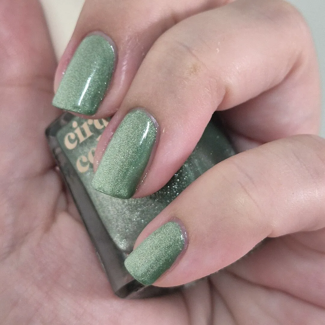 Cirque Colors Good Vibes Only nagellack mint magnetlack