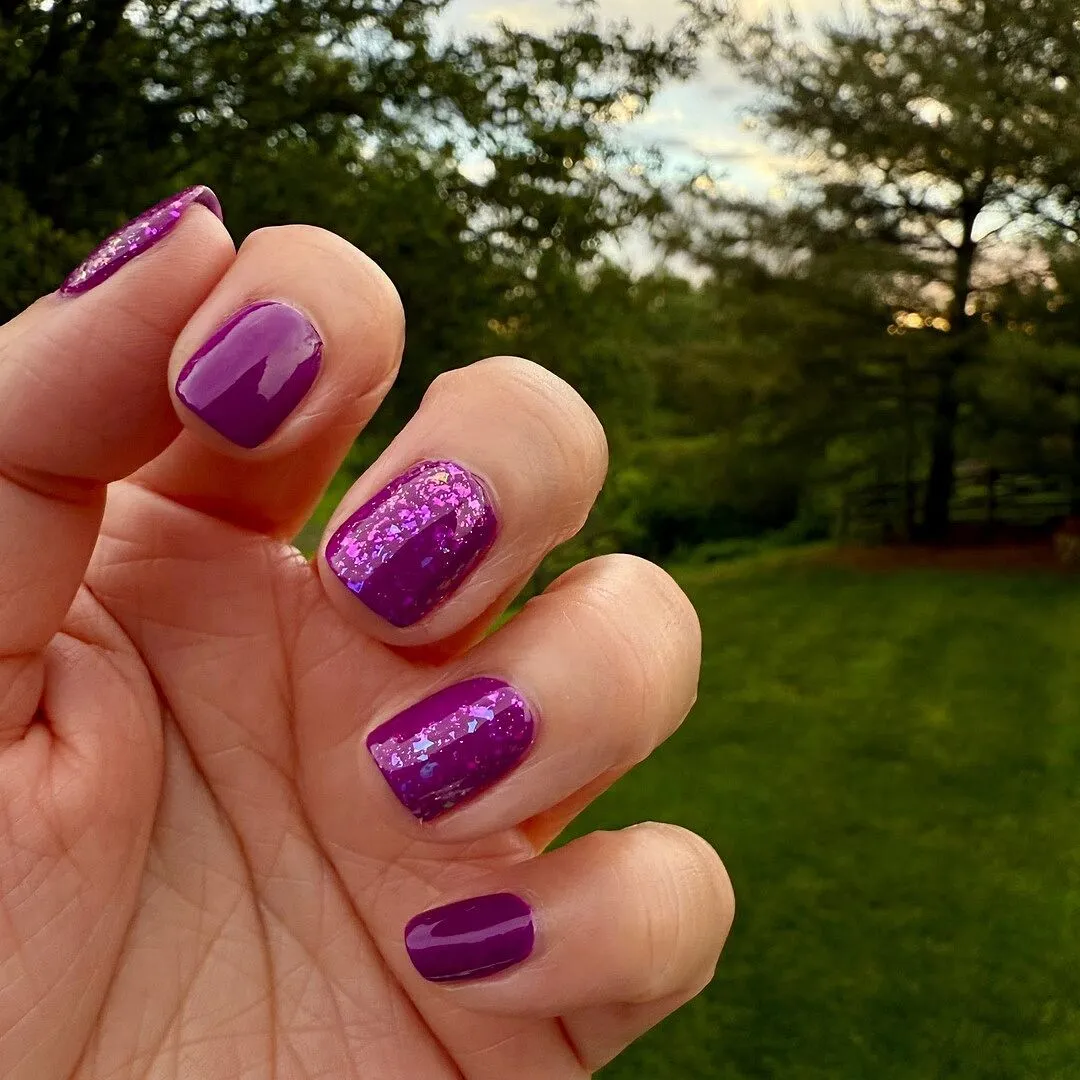 Cirque Drama Queen nagellack neon lila-magenta