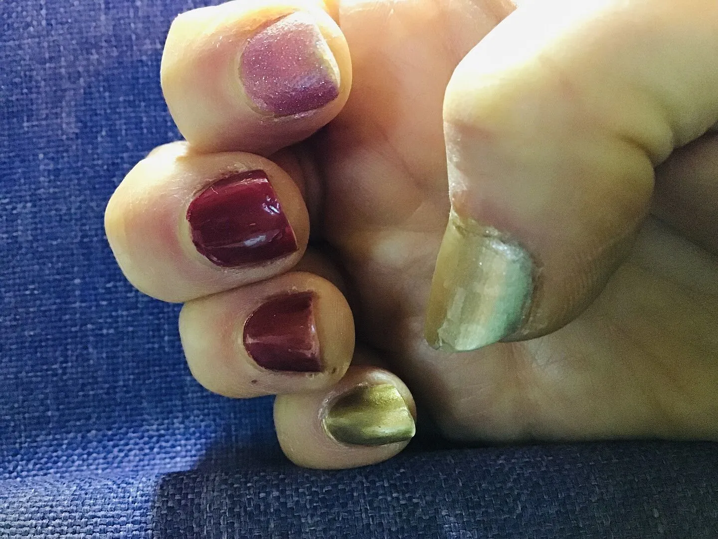 Cirque Colors Ruby Slipper magnetlack mörkröd