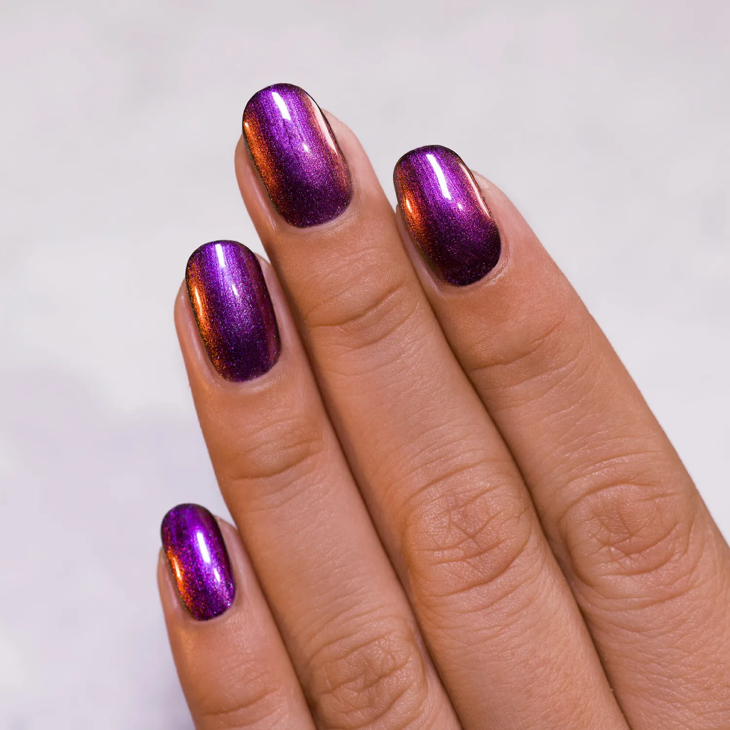 ILNP Tilted Ultra Chrome nagellack lila-orange skiftande