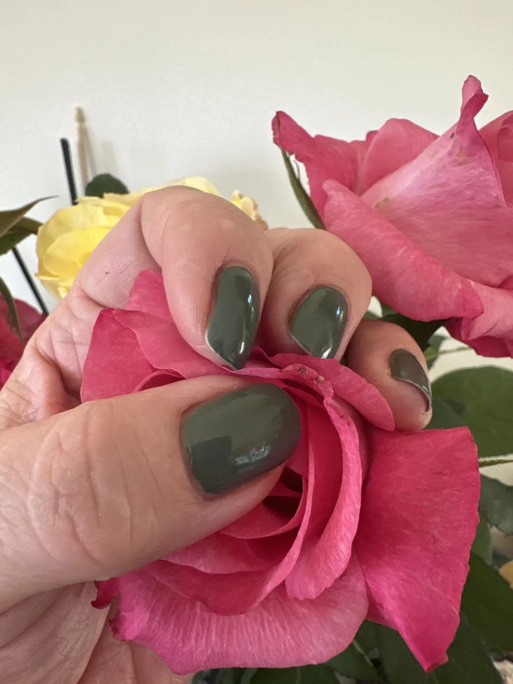 Nailberry Love you very Matcha nagellack khaki 15 ml