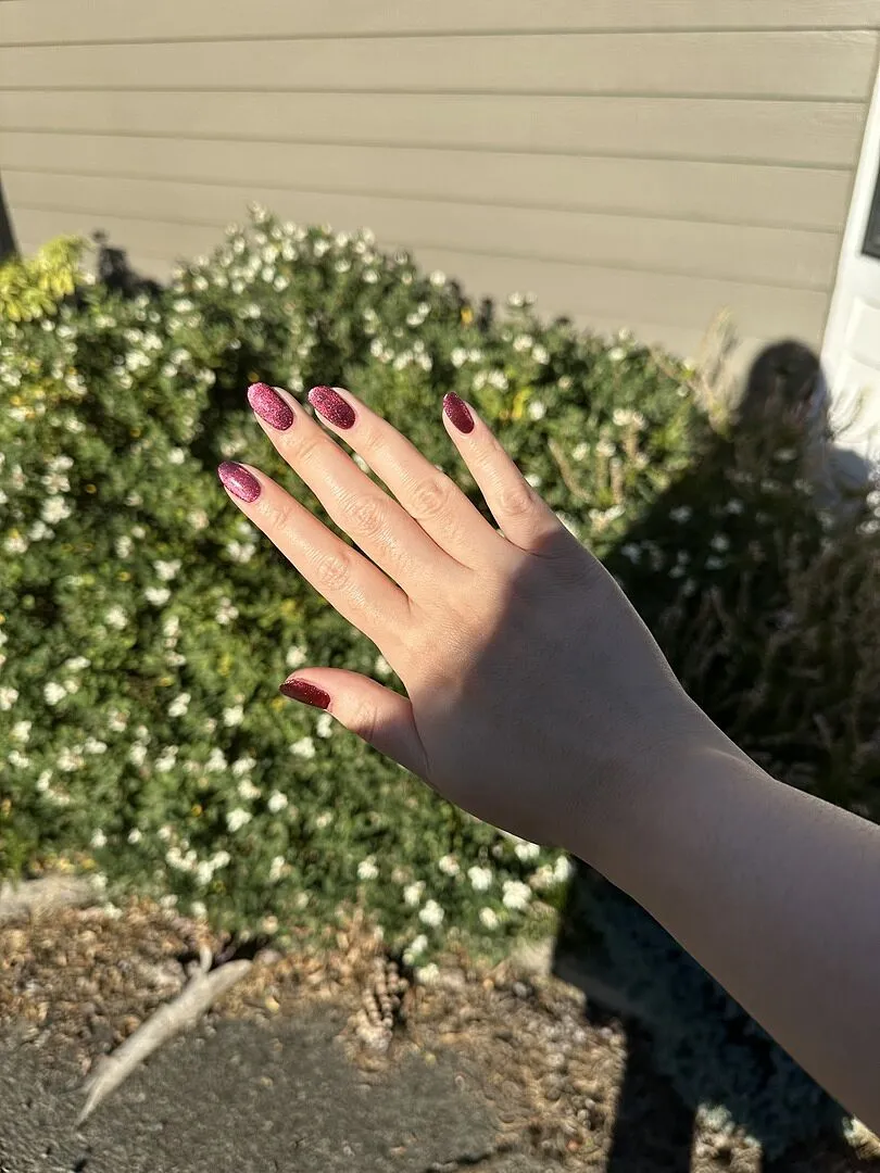 Cirque Colors Kinetic nagellack magnetiskt vinröd jelly