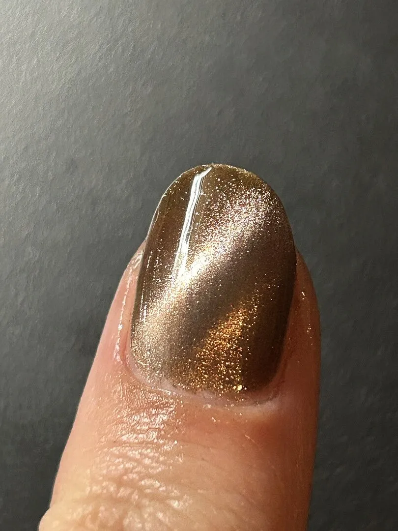 Cirque Colors Lyra nagellack magnetisk taupe