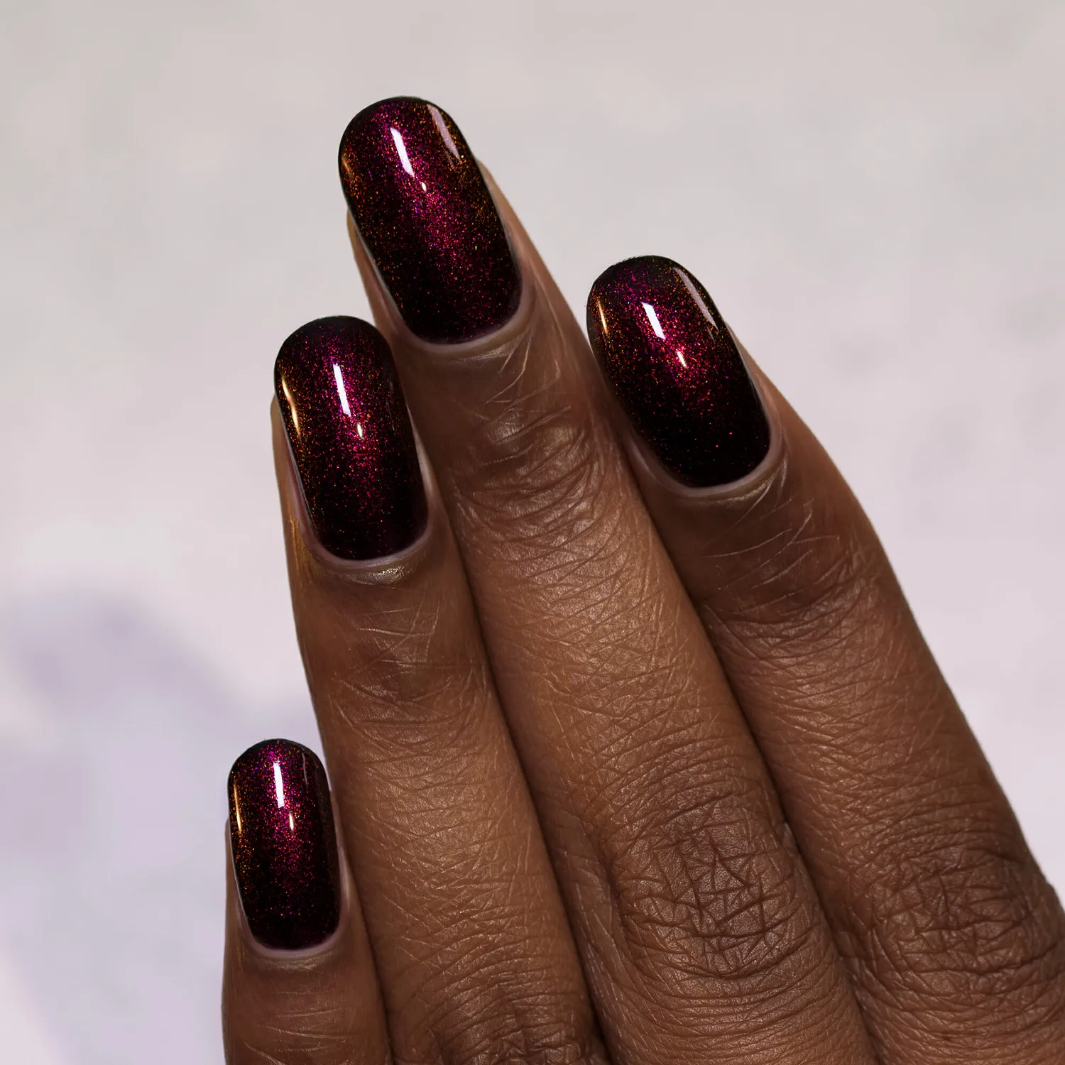ILNP Lights Out nagellack svart shimmer