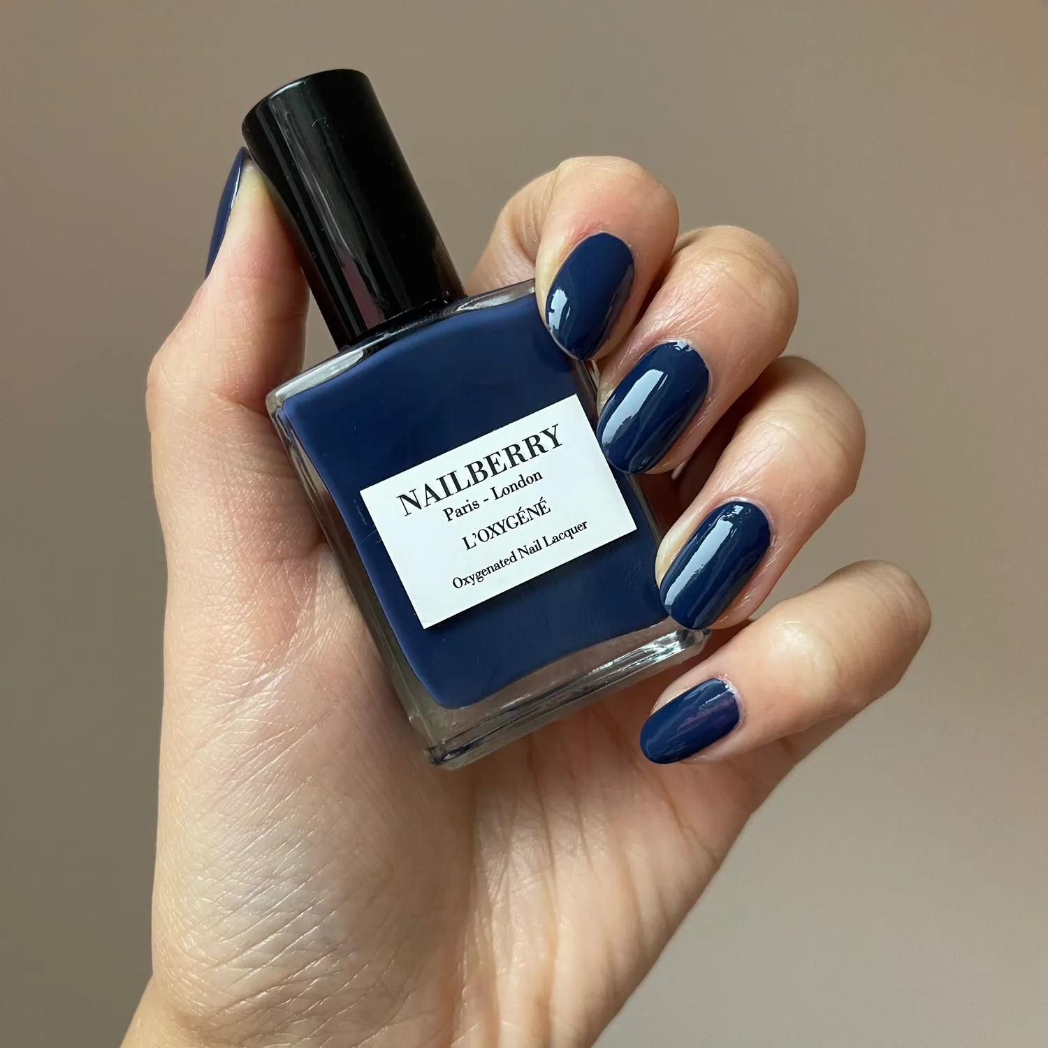 Nailberry Number 69 nagellack mörkblå grå 14 ml