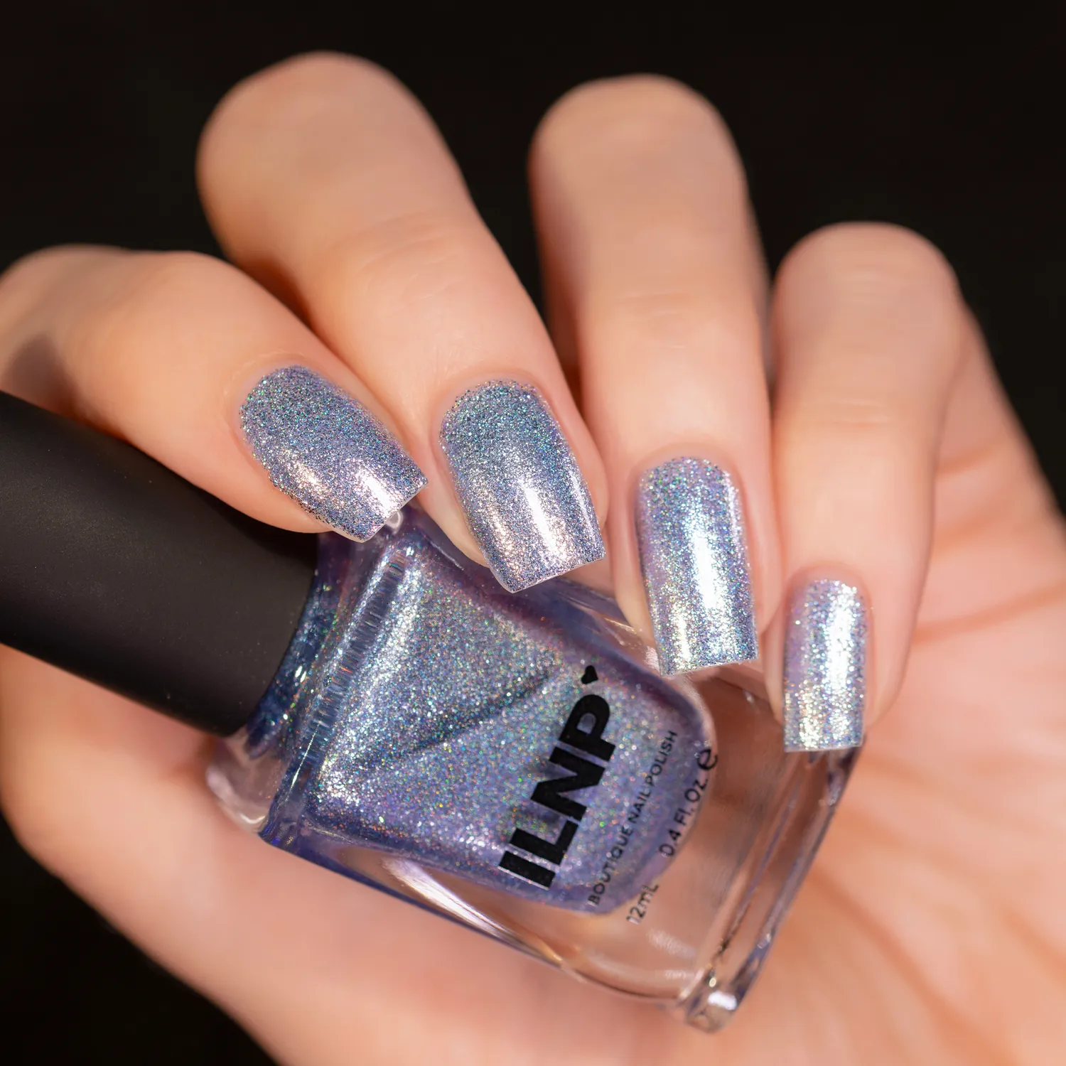 ILNP Eternal Snowkissed nagellack isblå metallic