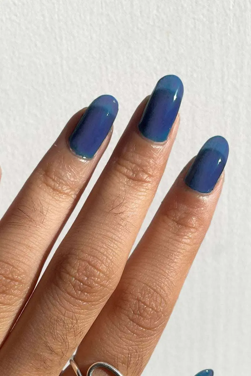 Cirque Colors Indigo Jelly nagellack mörkblått