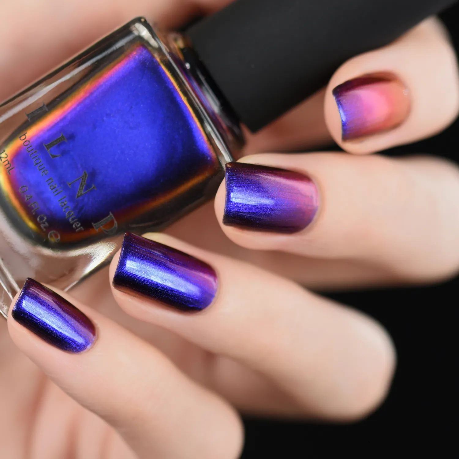 ILNP Cygnus Loop nagellack krom lila-orange