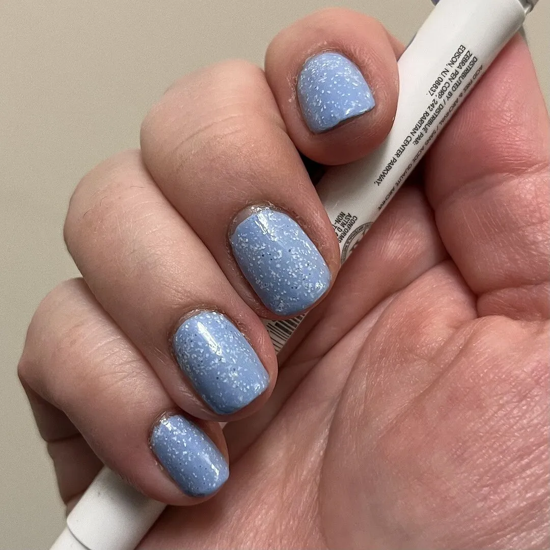 Cirque Colors Snow Angel nagellack vit glittertopper