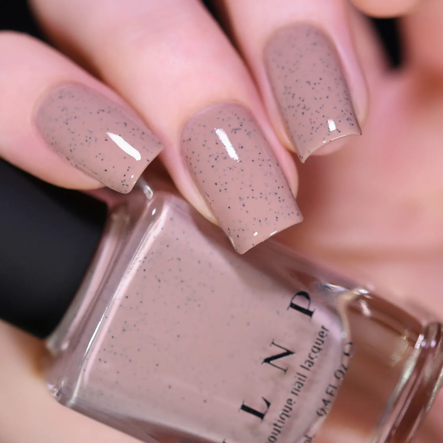 ILNP Tropics Tan Lines nagellack taupe prickig