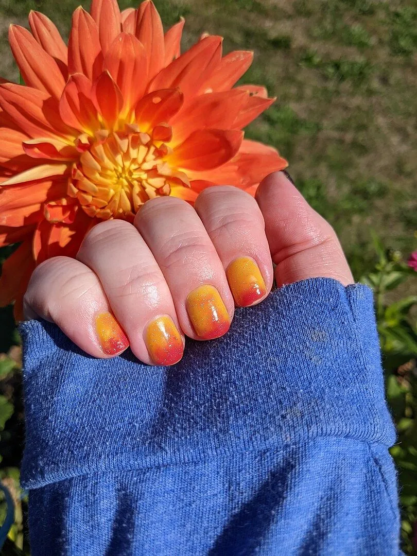 Cirque Colors Tequila Sunrise nagellack termisk matt