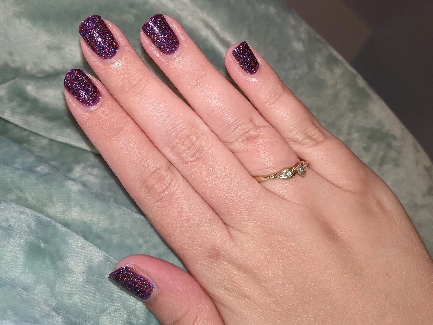 Cirque Colors Spinel nagellack jelly lila holographic flakes