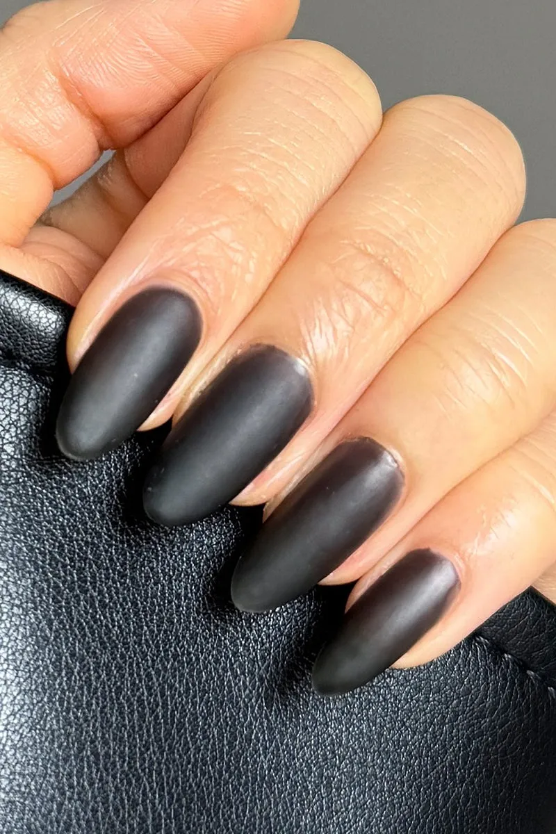 Cirque Colors Leather Set nagellacksduo svart jelly matt