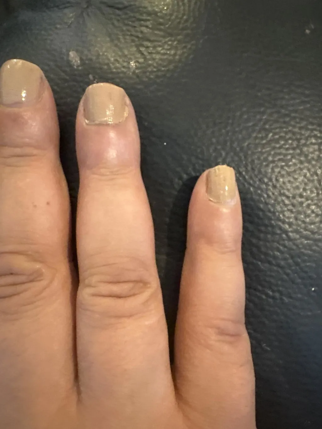 Nailberry Honesty nagellack 14 ml mörkbeige