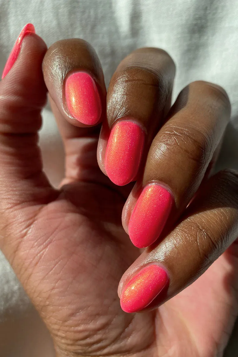 Cirque Colors Day Tripper nagellack neon korall