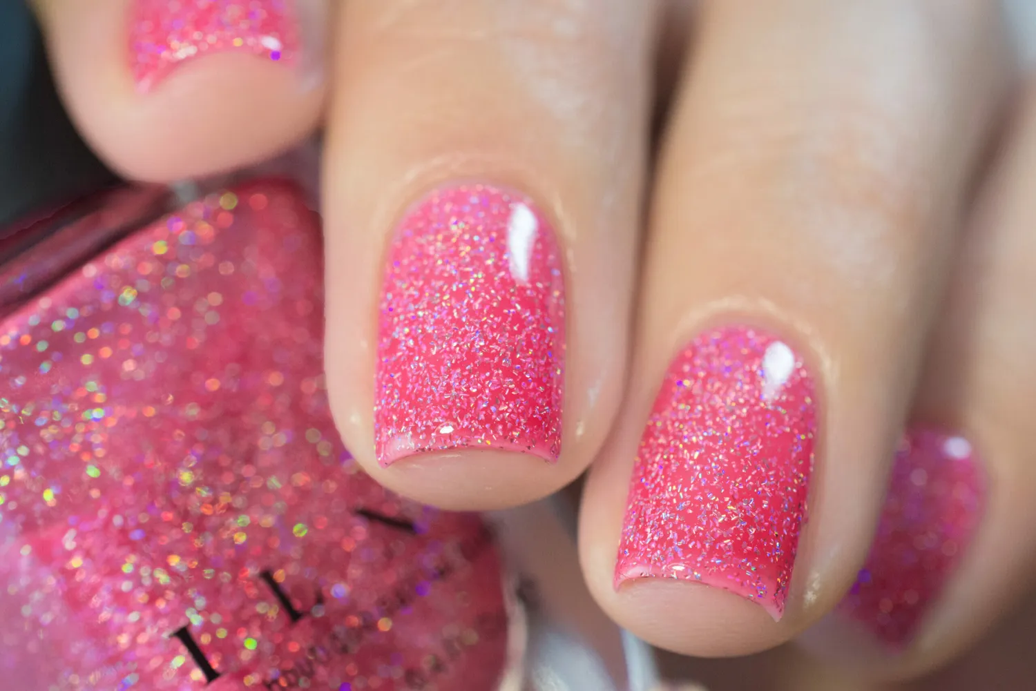 ILNP Misbehaving nagellack neonrosa holo jelly