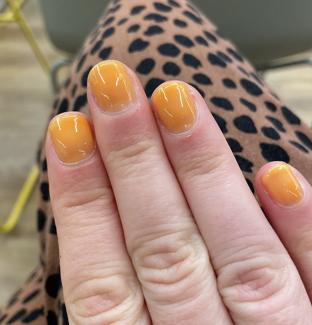 Cirque Colors Saffron Jelly nagellack transparent orange