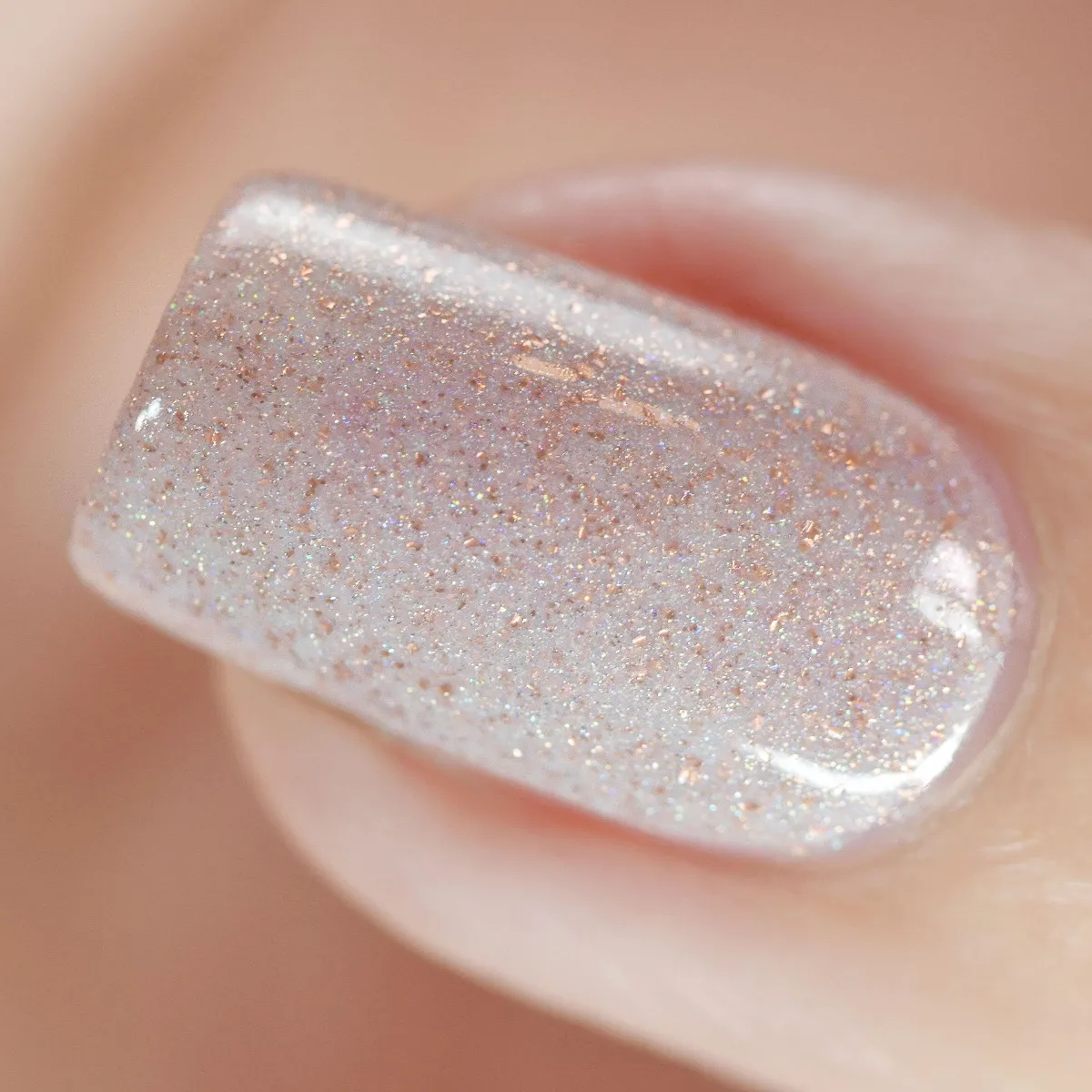 ILNP Hope nagellack café latte beige holografisk