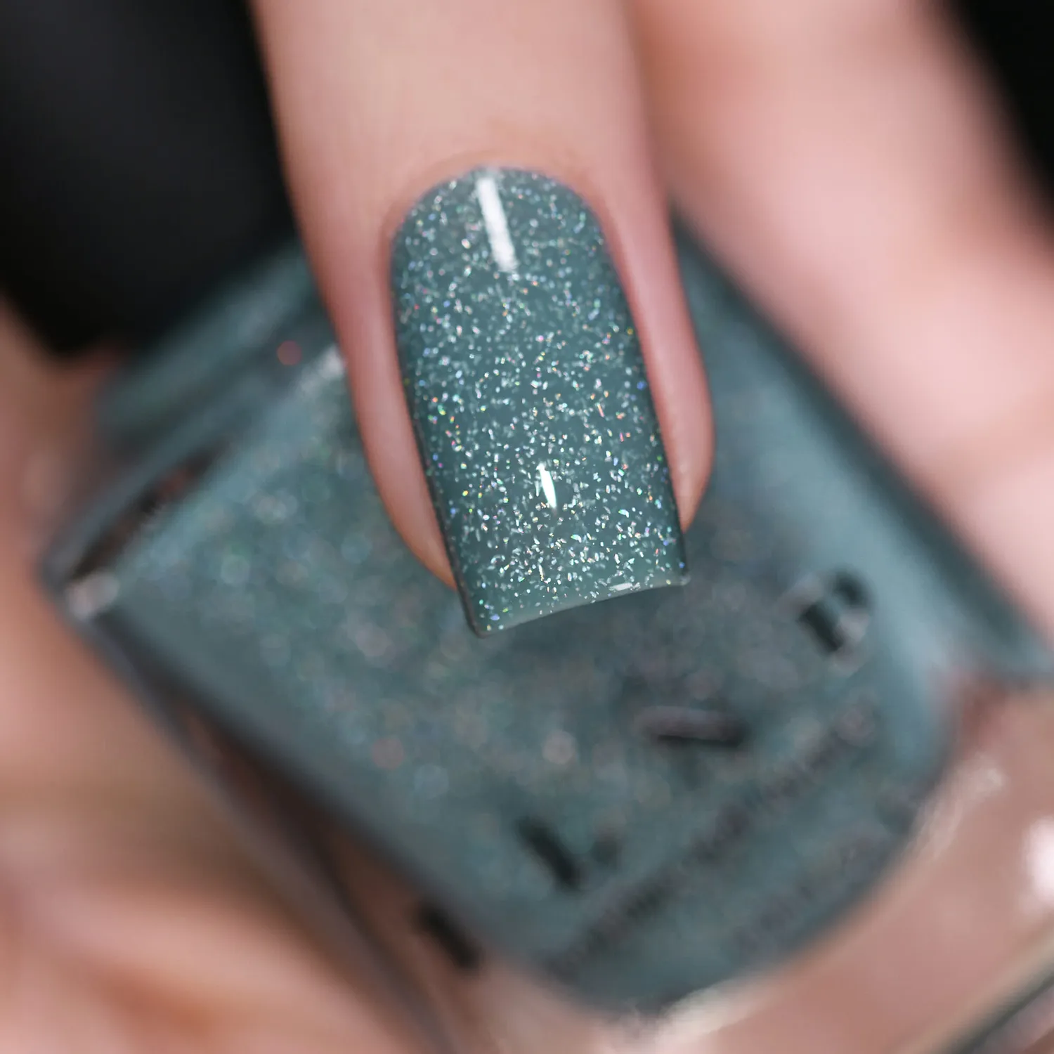 ILNP Aspen nagellack dämpad turkos krämig holo