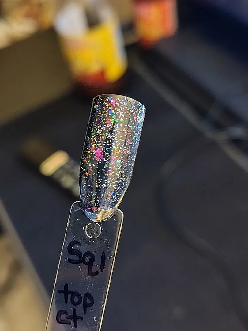 Modelones Scattered Sequins topplack glitter 10ml skyddande