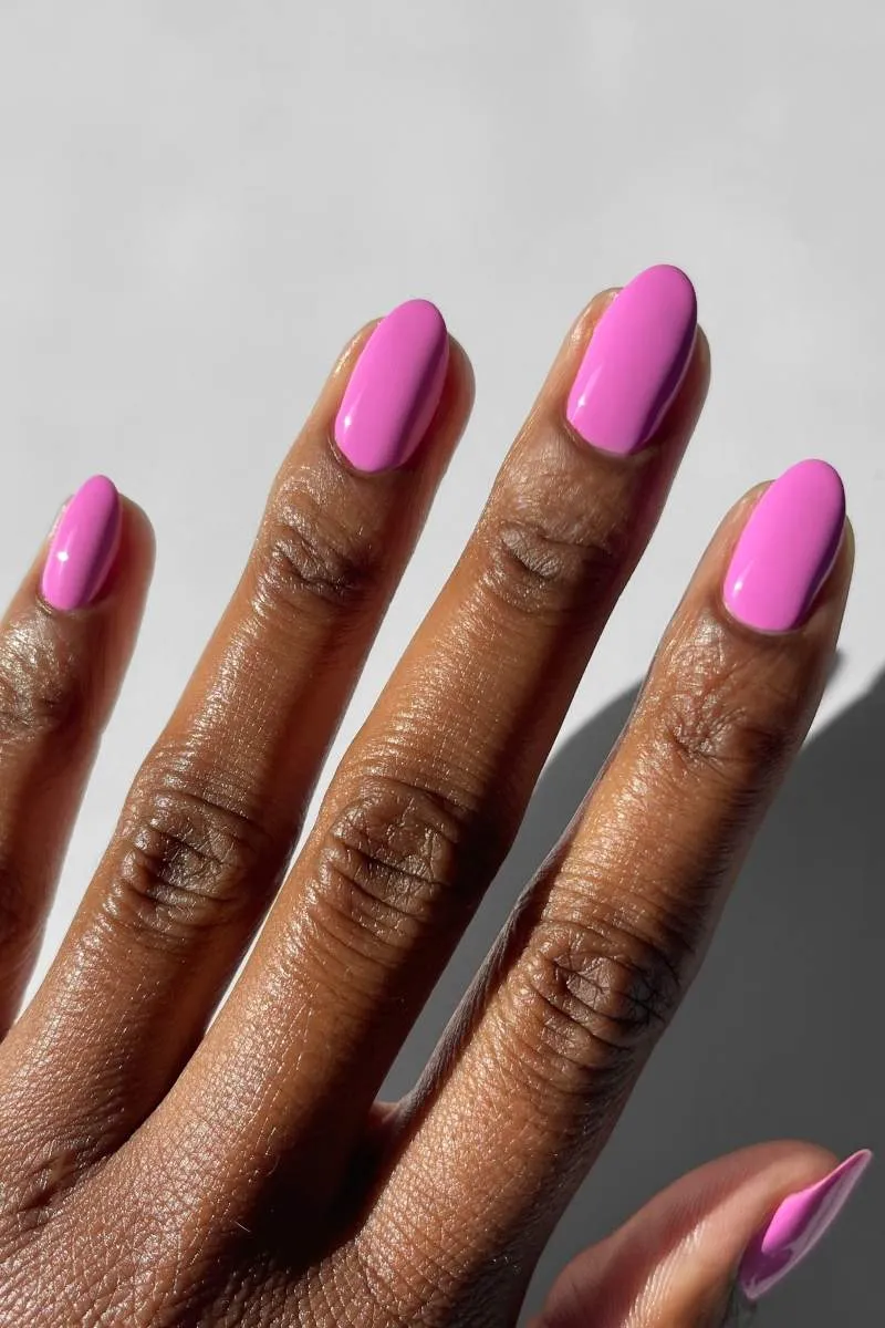 Cirque Colors Socialite neon nagellack rosa-lila crème
