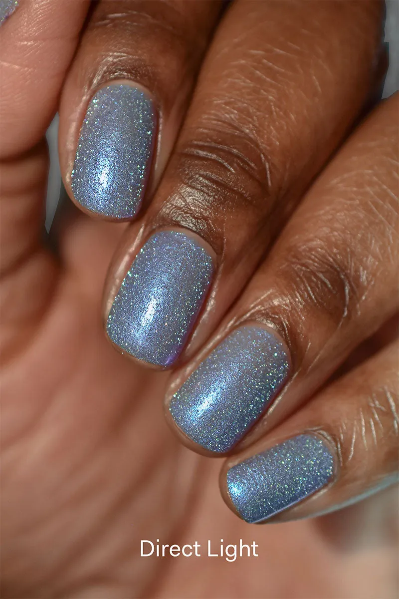 Cirque Colors Unrequited Love nagellack sheer blå shimmer