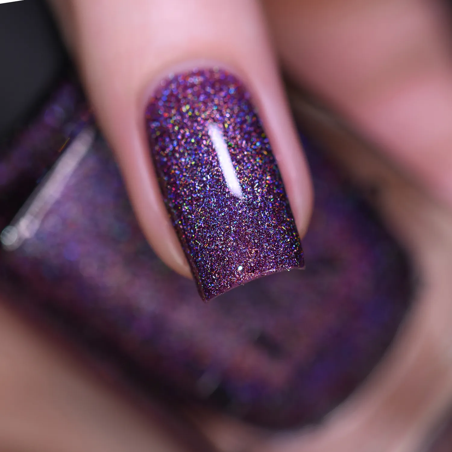ILNP First Dance nagellack plommon holo