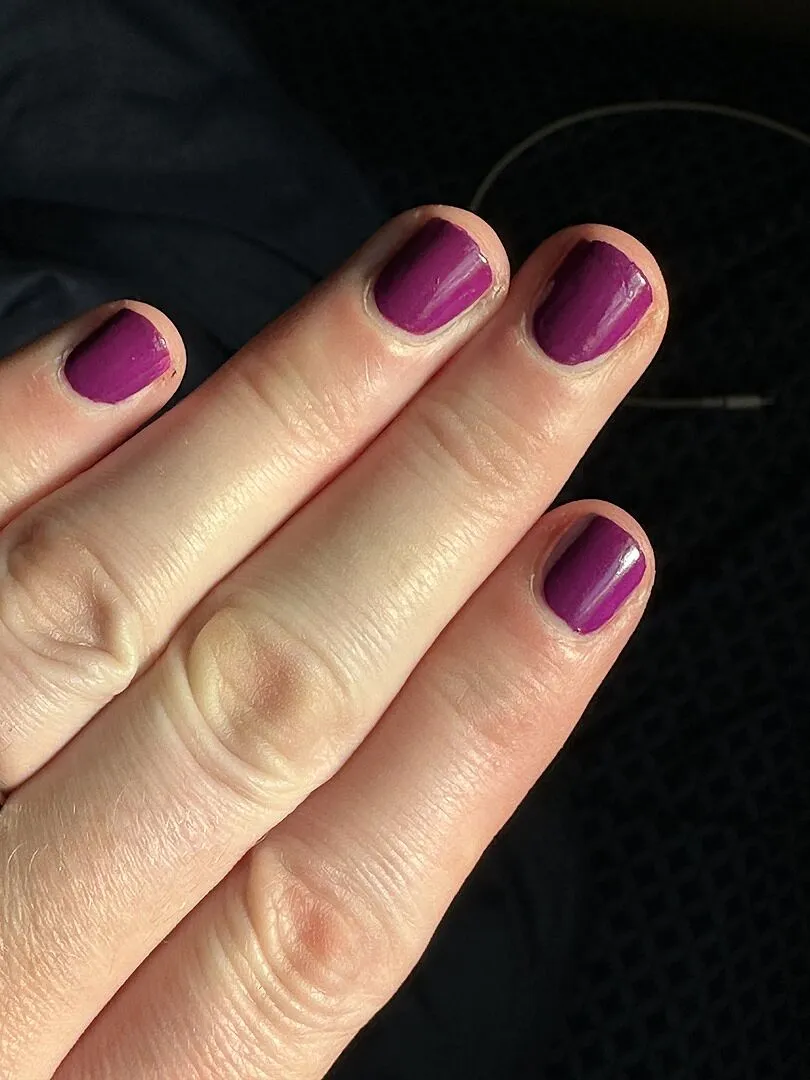 Cirque Drama Queen nagellack neon lila-magenta
