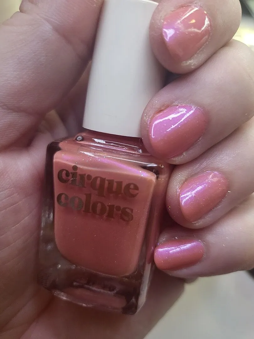 Cirque Colors Sunset Cruise nagellack korallrosa shimmer
