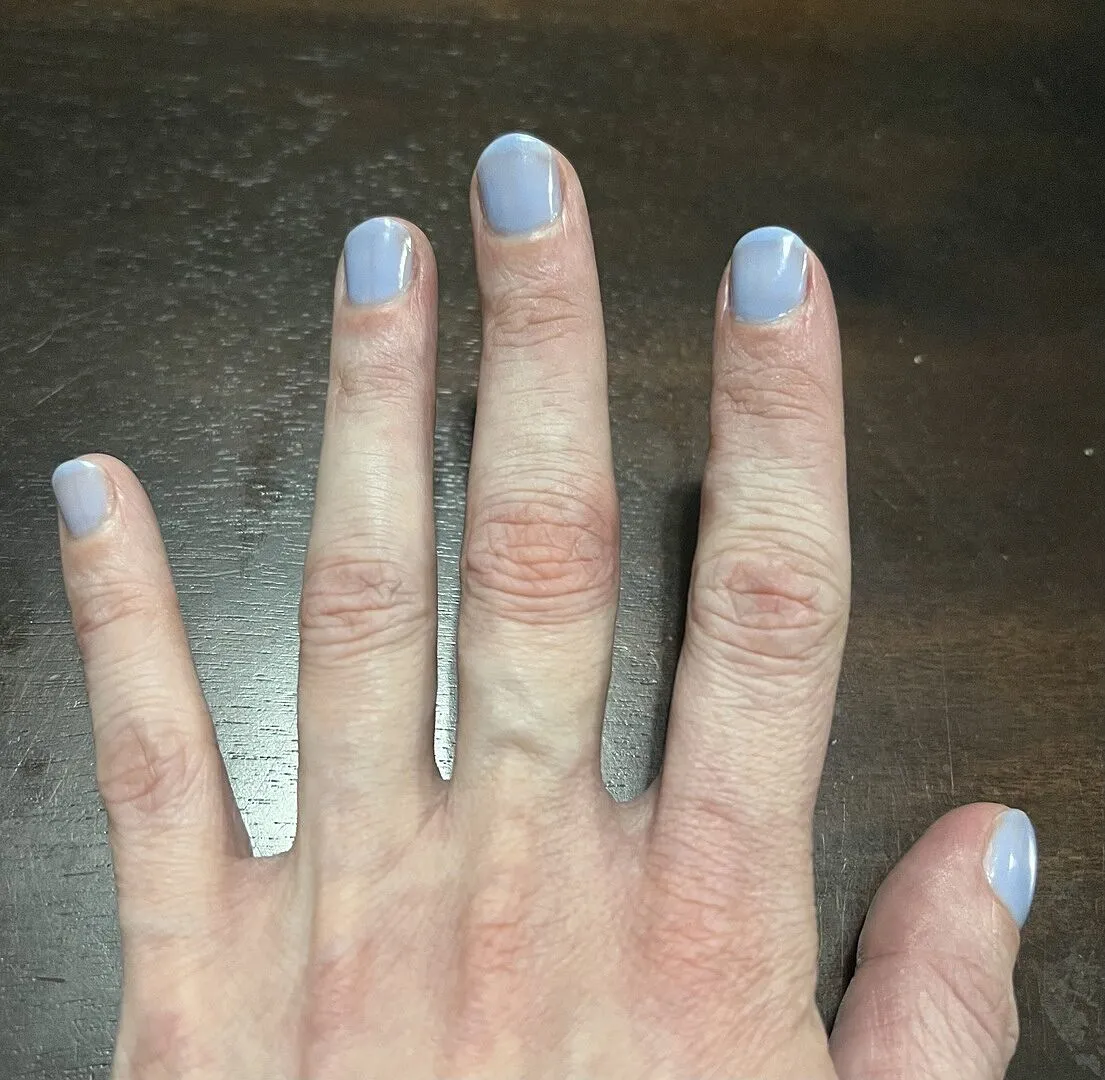 Cirque Colors Morningtide nagellack ljusblå sheer