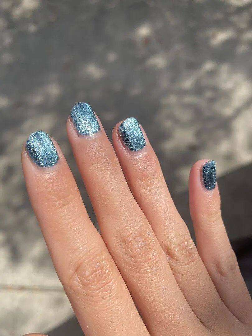 Cirque Colors Blue Velvet nagellack magnetisk blå