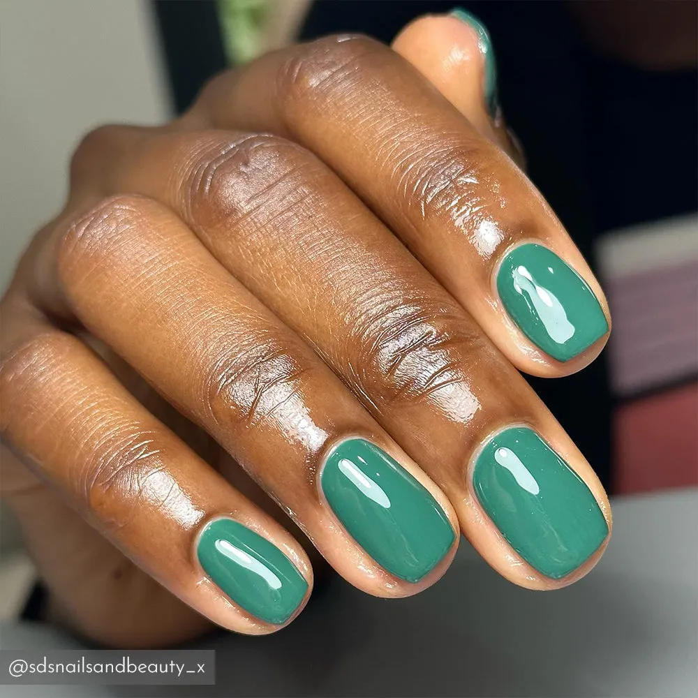 Iz Beauty Pro Colour Frosted Pine IZ774 gellack 4g grön