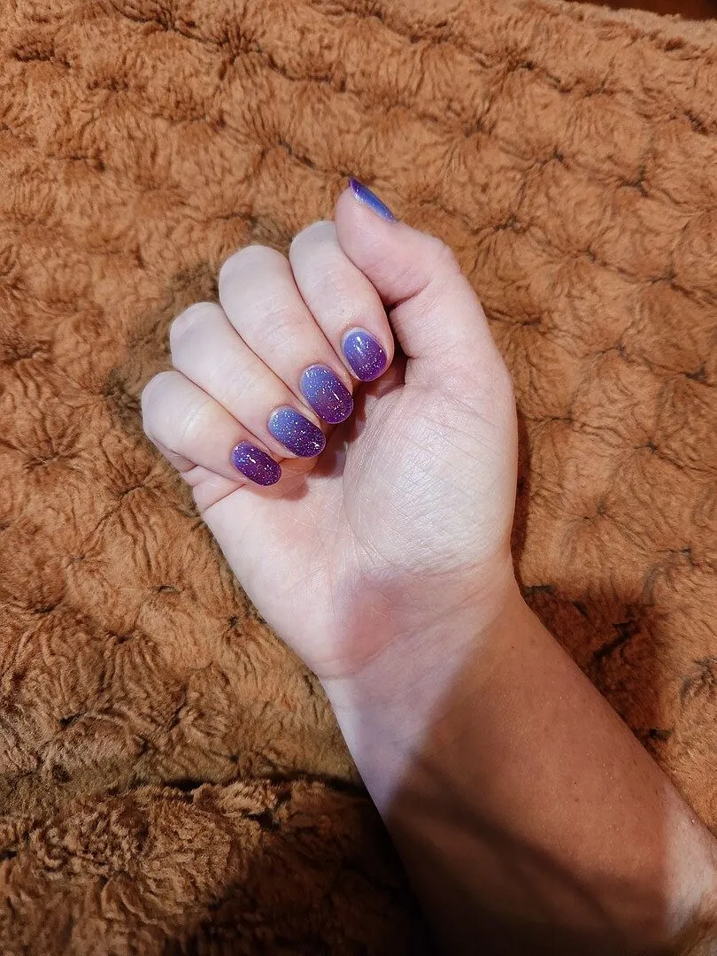 Cirque Colors Enchanted nagellack thermal lila