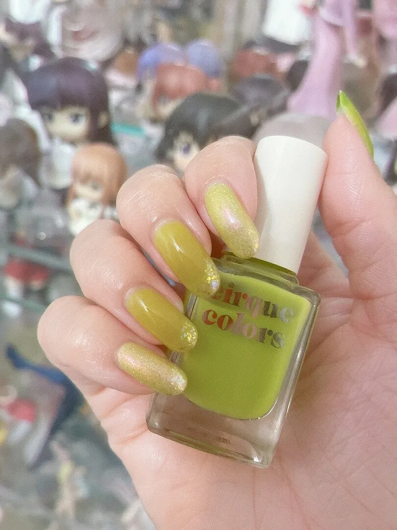 Cirque Colors You Tart nagellack holografisk syrgrön
