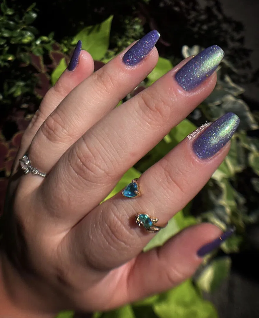 Cirque Colors Pixie Holo nagellack holografisk blåviolett
