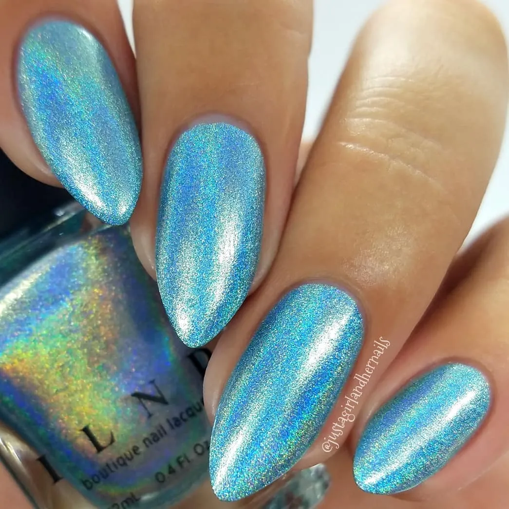 ILNP Aria nagellack holografiskt himmelsblått