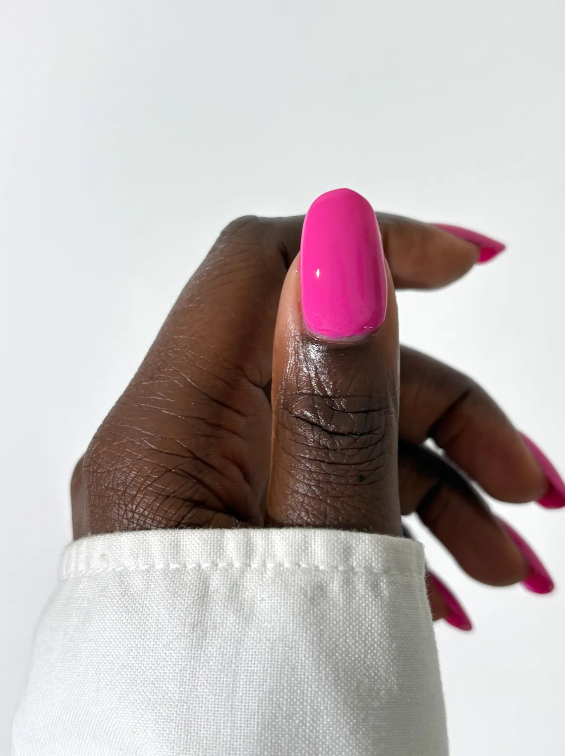 Nailberry Electric Pink nagellack 14 ml täckande rosa