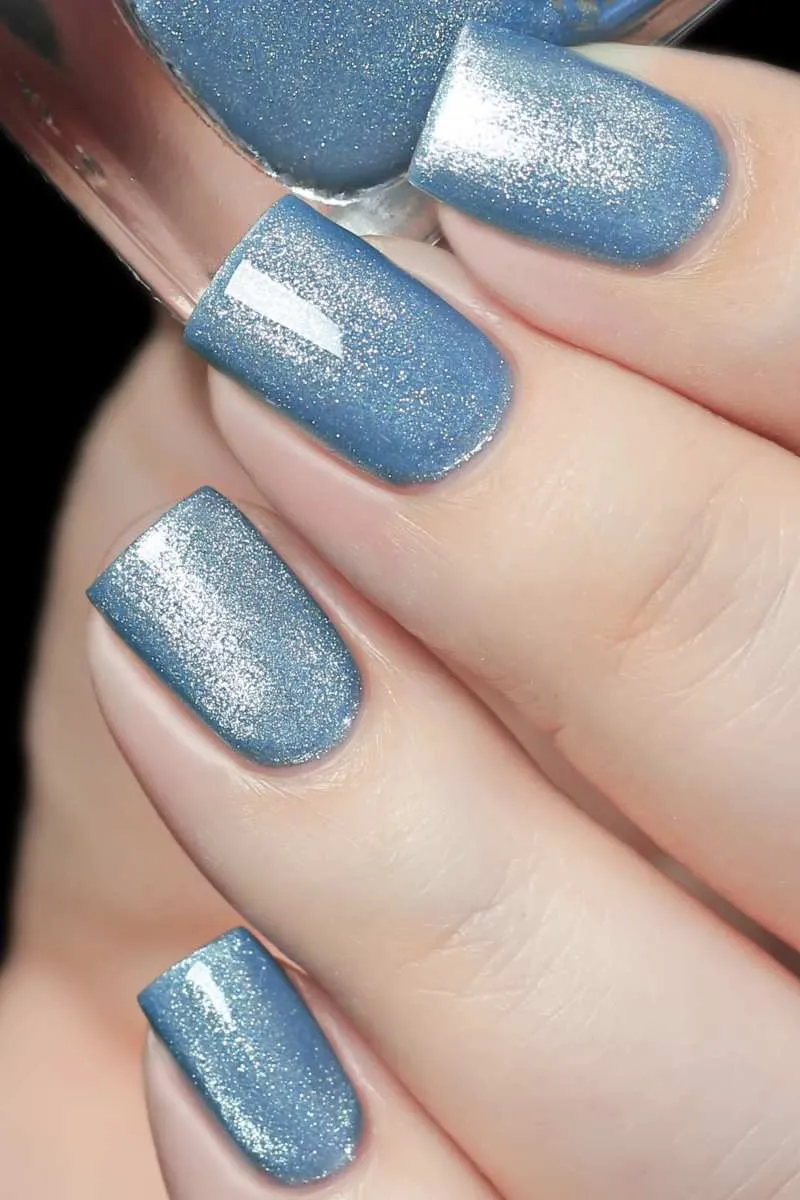 Cirque Colors Aura Mind Over Matter nagellack magnetisk himmelsblå