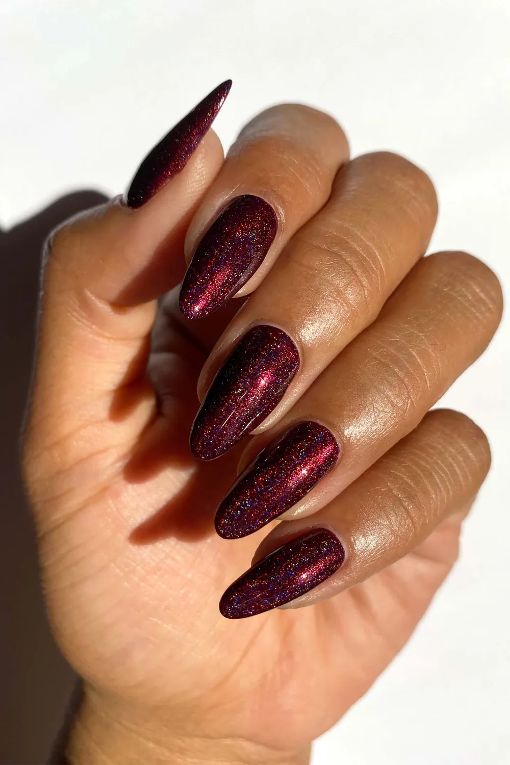 Cirque Colors Ambrosia nagellack holografisk röd