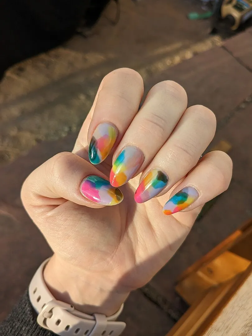 Cirque Colors Dove Jelly nagellack grå sheer