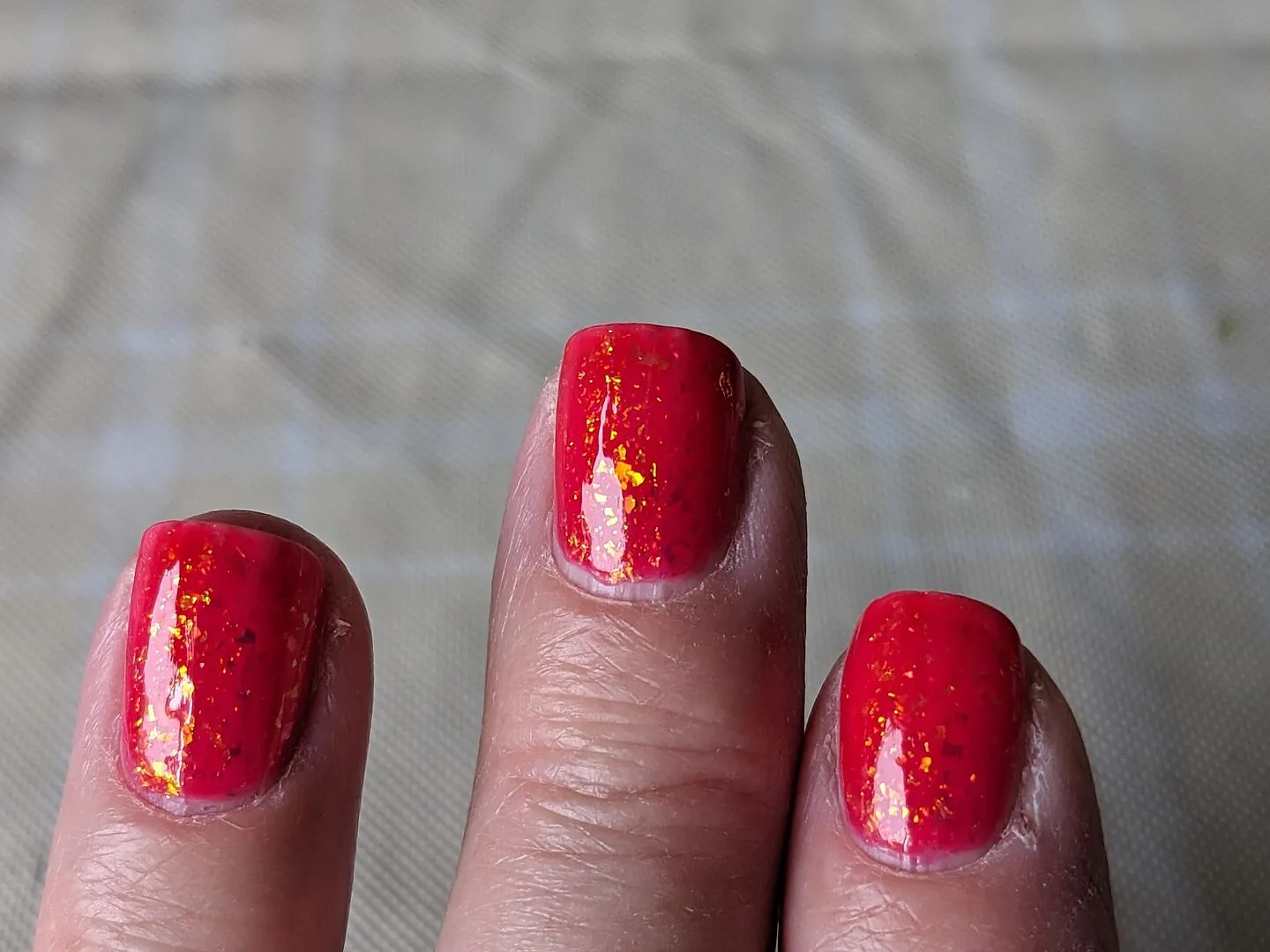 Cirque Colors Tutti Frutti nagellack röd jelly