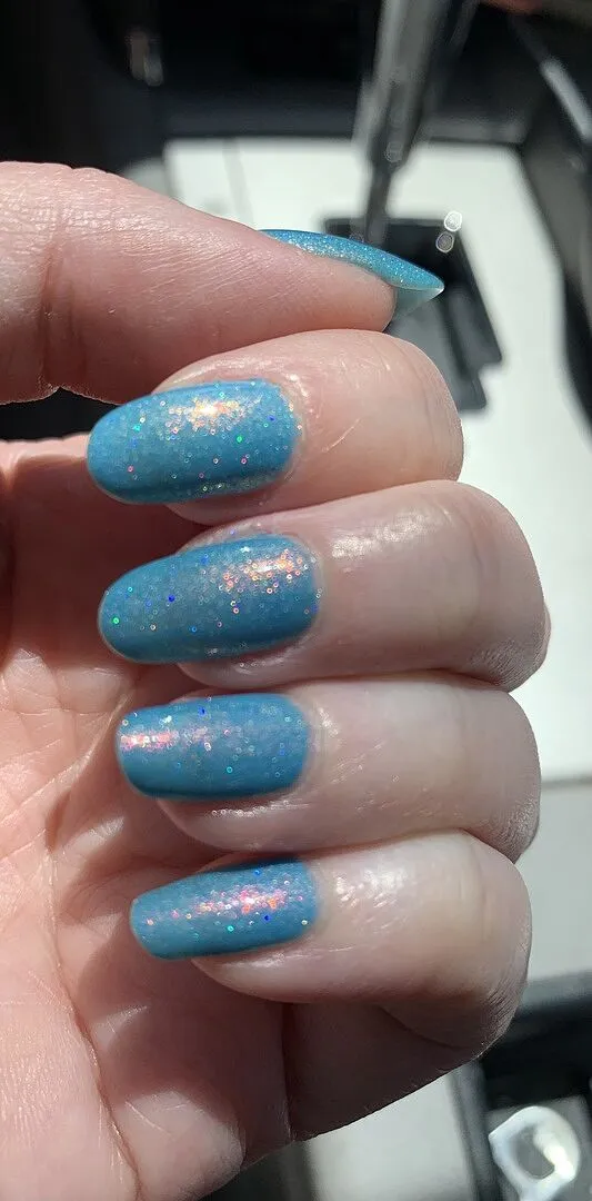 Cirque Colors Tipsy Turvy nagellack jelly blå holographic