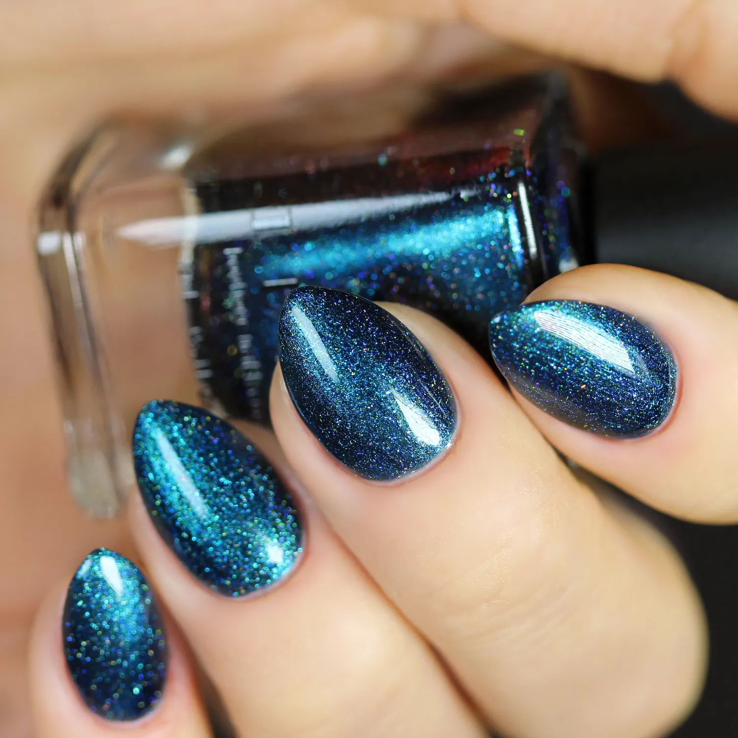ILNP Spellbound nagellack teal-grön duokrom