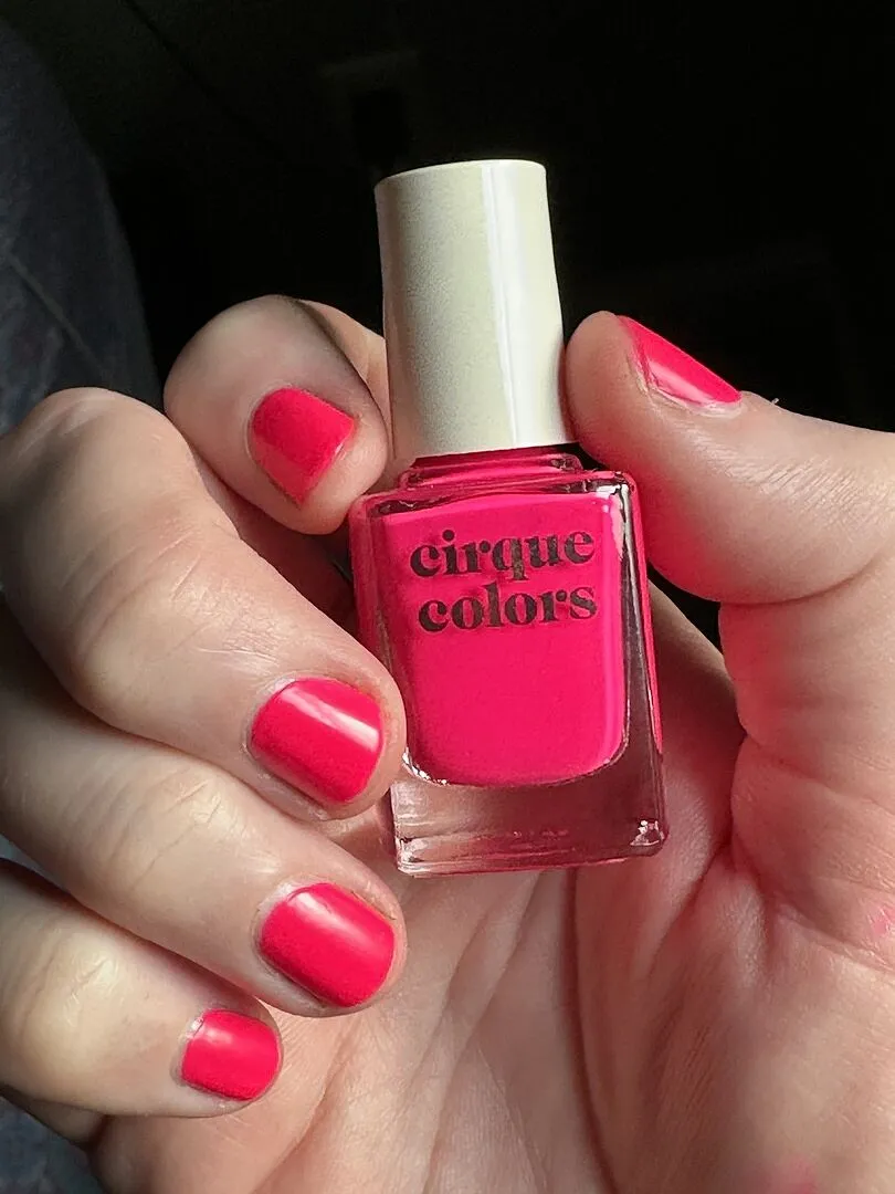 Cirque Colors Retail Therapy nagellack neonrosa satin